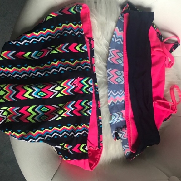 Cute bikini 👙🌴 - Picture 2 of 2